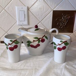 RARE Vintage Orchard Ware Cherry Pattern large tea pot and two cups